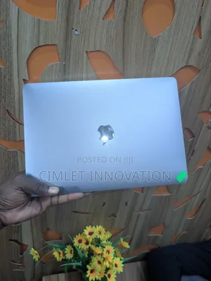 Laptop Apple MacBook Pro 2020 16GB Intel Core I7 SSD 512GB