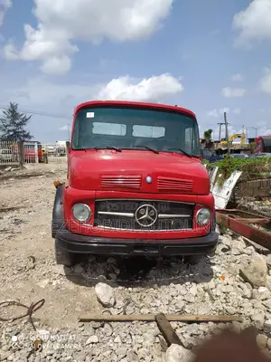Tokunbo Mercedes Benz 911. With Soft Power Sterling