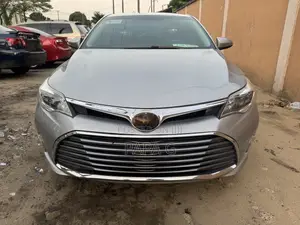 Toyota Avalon XLE FWDSedan (3.6L 6cyl 6A) 2016 Silver