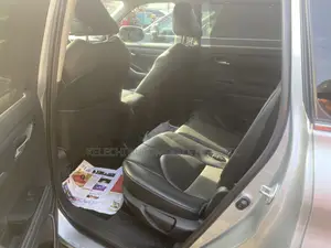 Toyota Highlander XLE 2021 Gray