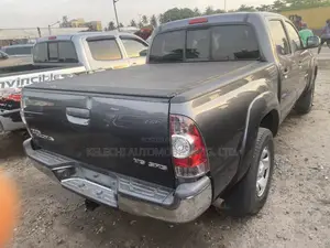 Toyota Tacoma Double Cab V6 Automatic 2010 Gray