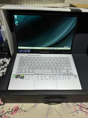Laptop Asus ROG Zephyrus G14 16GB AMD Ryzen 7 SSD 512GB