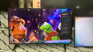 49” Incredible Samsung Uhd Hdr Smart Tv Wth Slim Design