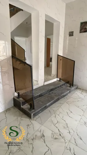 Tampered Tinted Glass Railing : A Reflection of Style