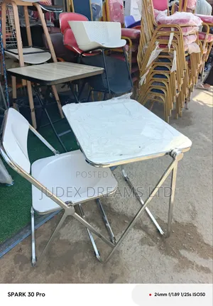 Fordable Reading Desk and Chair