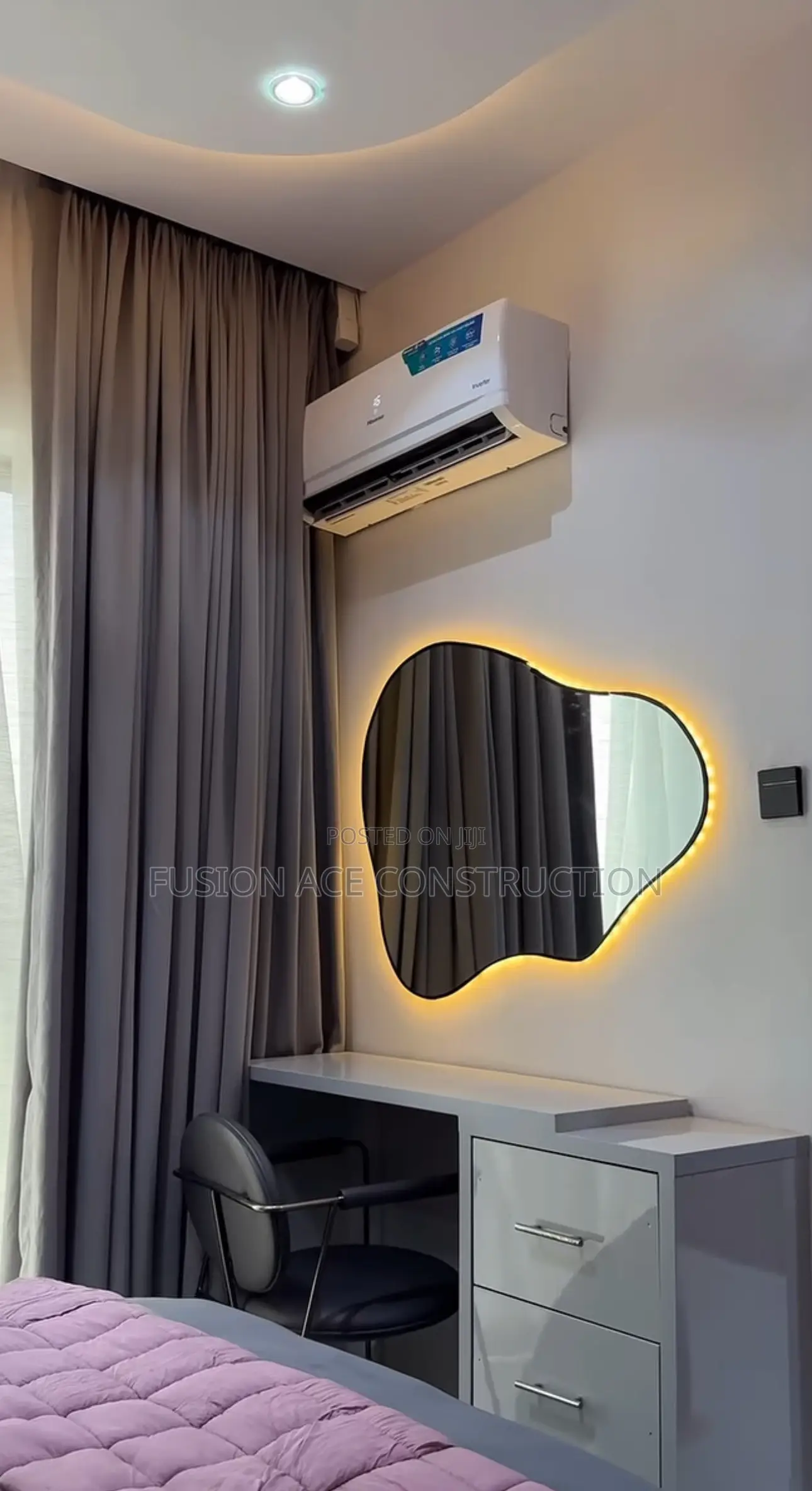 Lightning Designed Mirror Glass