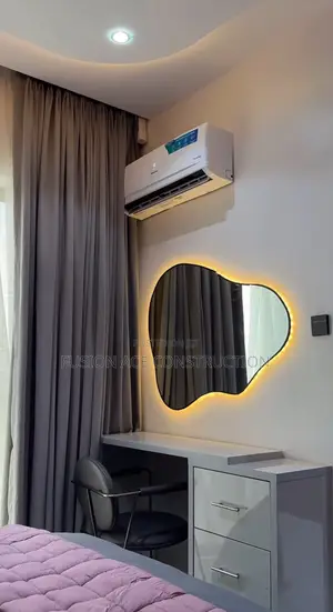 Lightning Designed Mirror Glass