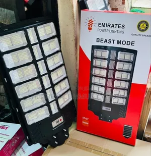 5000wts Emirate Solar Street Light Is Available