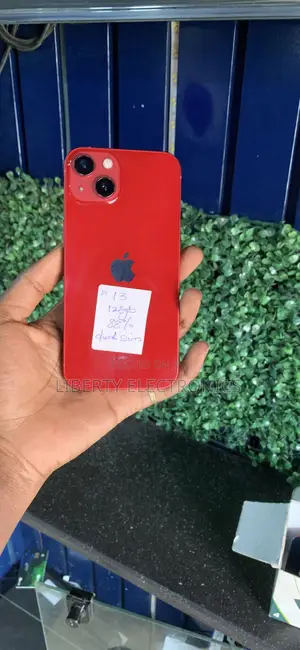 Apple iPhone 13 128 GB Red