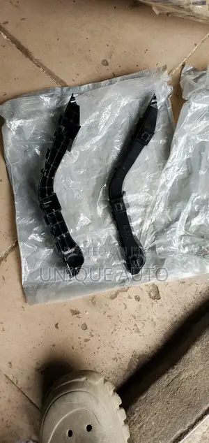 Bumper Hook 2010 Honda Pilot