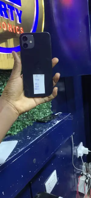 Apple iPhone 12 64 GB Black
