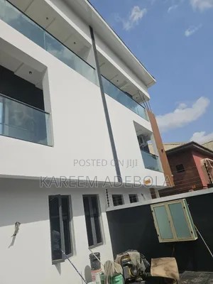 5bdrm Duplex in Akora Estate Adeniyi for sale