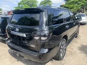 Toyota Sequoia Platinum 4x4 2018 Black