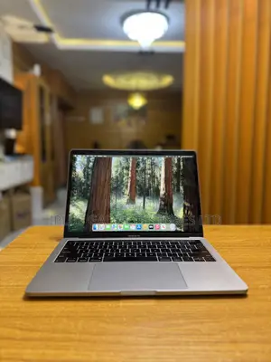 Laptop Apple MacBook Pro 2019 16GB Intel Core I7 SSD 256GB