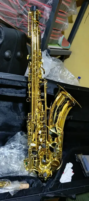 Yamaha Tenor Saxophone Gold
