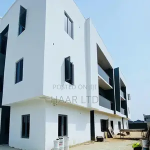 3bdrm Apartment in Ikota Gra for sale