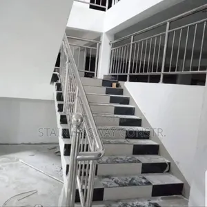 Stainless Railing : Timeless Elegance