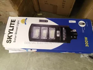 300watt Solar Street Light (3eyes)
