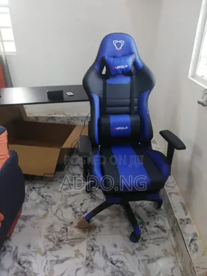 Gaming Chair With Headrest and Footrest