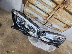 Gla250 2019 Set of Headlight