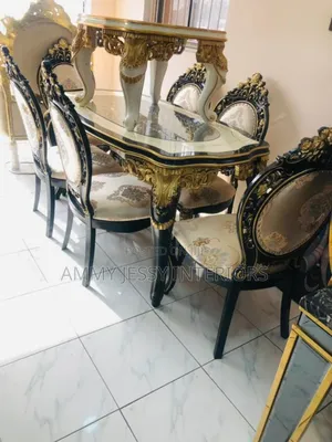 Royal Dining Table