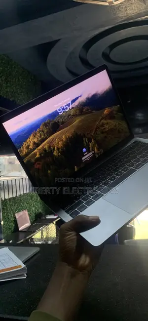 Laptop Apple MacBook Pro 2019 8GB Intel Core I5 SSD 128GB