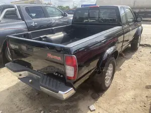 Nissan Frontier Automatic 2005 Black