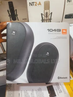 JBL Studio Monitor 104bt