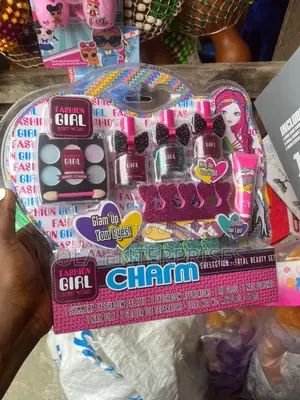Fashion Girl Charm