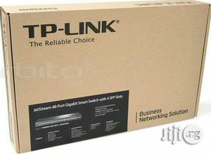 Tp Link 48 Port Gigabit Switch 10/100/1000.