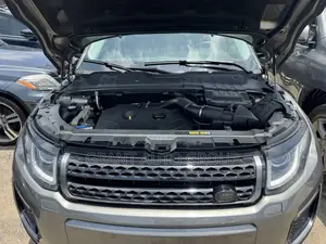 Land Rover Range Rover Evoque HSE Dynamic 4x4 5-Door 2017 Gray