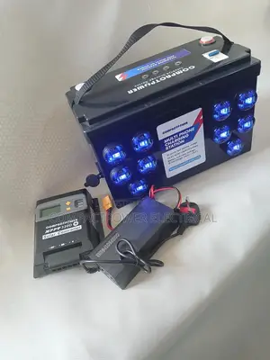 30 Ports Solar Powered Fast Charging Station Inbuilt Lithium