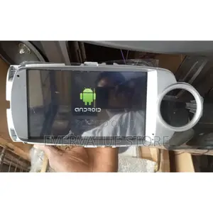 Toyota Yaris 2011-2017 Right Android Player + Reverse Camera