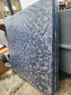 Vitafoam 6by6 10inches Mattress.