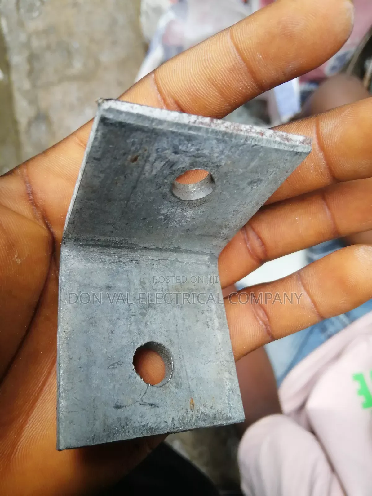Galvanized Unitrust Hanger