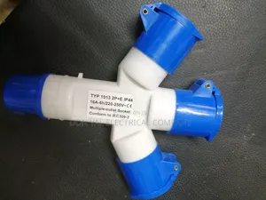 16amos 3pin Multiple Outlets Socket