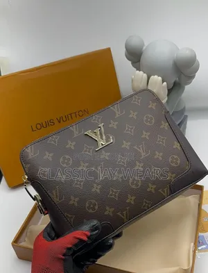 Brown Quality Louis Vuitton Pulse Available