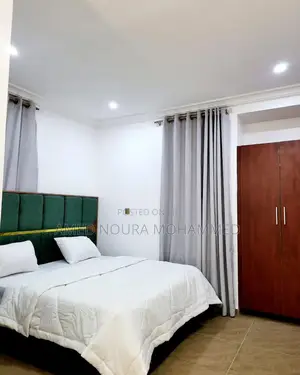 Home Decorators