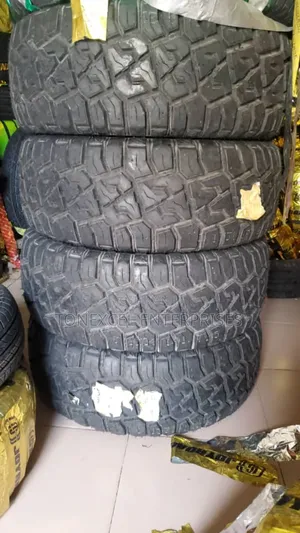 285/55/20 Bfgoodrich Dunlop Bridgestone