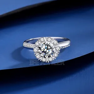 Princess Mossanite Diamond Stone Proposal Ring - Silver