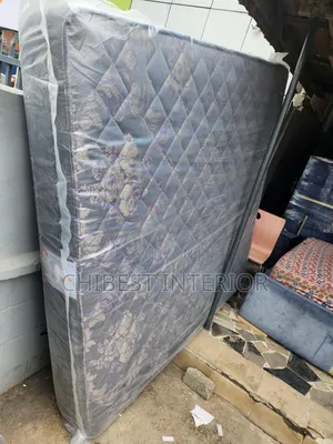 Exclusive 6by6 Vitafoam Super Mattress for Good Comfort.
