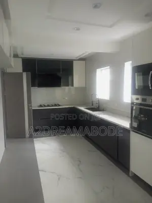 5bdrm Duplex in Magodo Phase 1 for sale