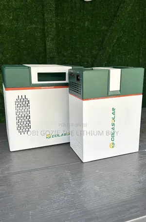 Cola Solar 1khw 2khw Lithium Battery Solar Generator
