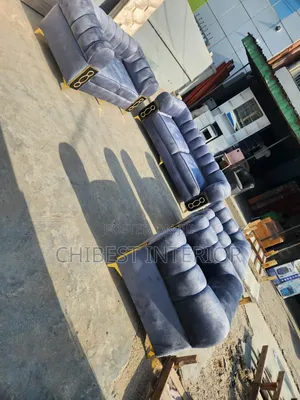Complete Set of 7 Seaters Sitting Room Sofa Couch.