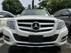 Mercedes-Benz GLK-Class Base GLK 350 4dr AWD 4MATIC (3.5L 6cyl 7A) 2015
