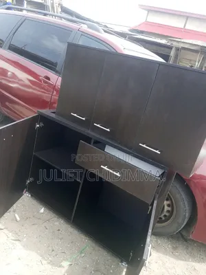 A 4ft HDF Base and Up Kitchen Cabinet