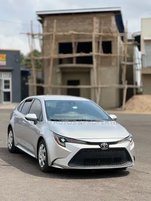 Toyota Corolla LE 2020 Silver
