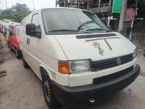 Volkswagen Transporter 2004 White