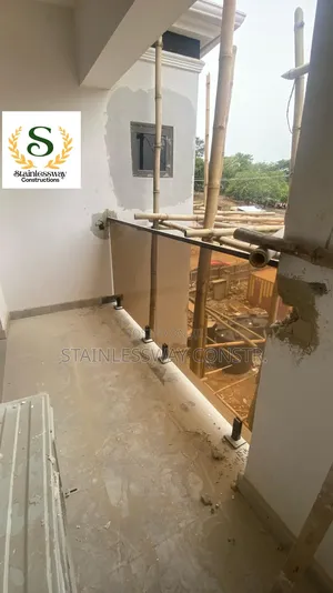 Luxury Bronze Tampered Glass Balcony Railing
