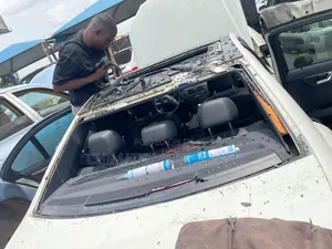C300 2012 Panoramic Roof Installation We Deliver Install